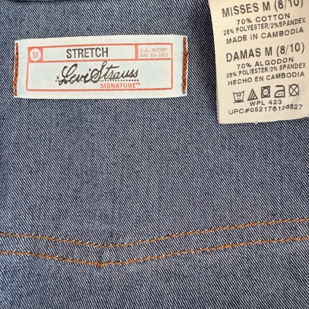Levi’s Classic Stretch Jean Western Ladies Shirt L
Fitted, MedWash, Heavy Weight - Picture 6 of 6